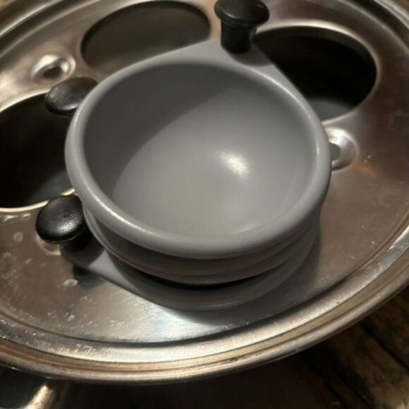 Le Gourmet Chef 18/10 Stainless Steel Egg Poacher Frying Pan With Lid - Picture 8 of 11